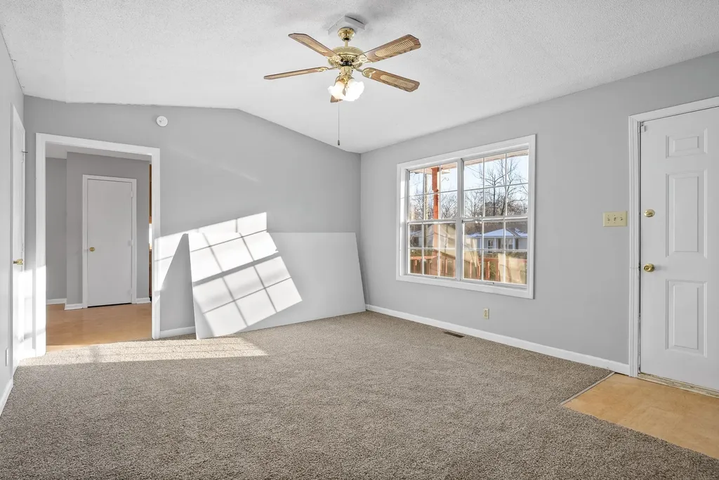 418 Donna Drive Clarksville TN 37042