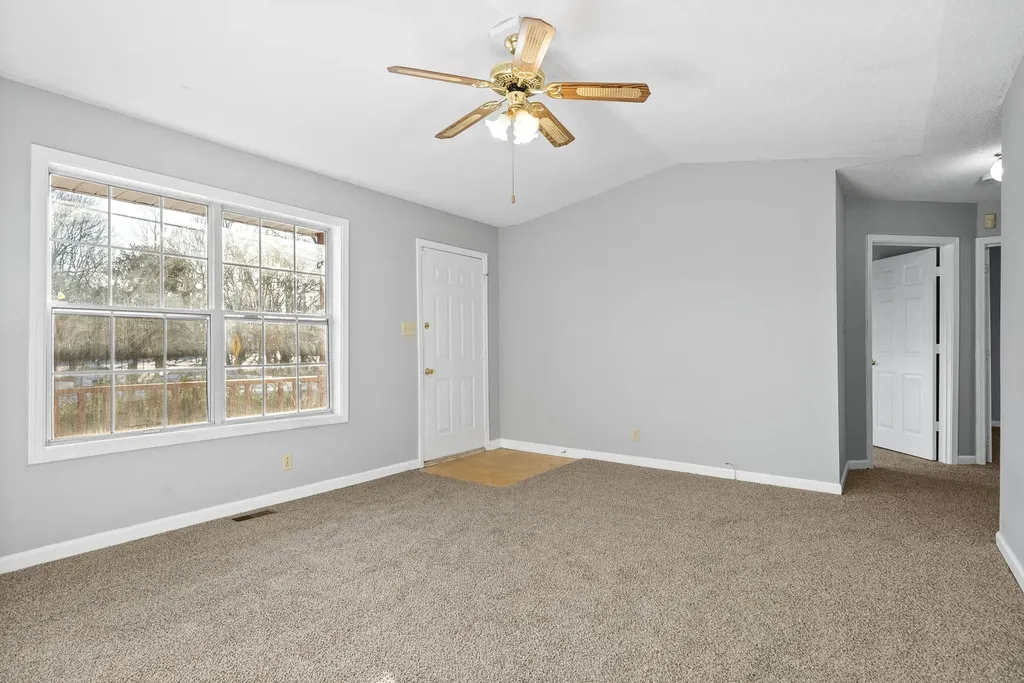 418 Donna Drive Clarksville TN 37042