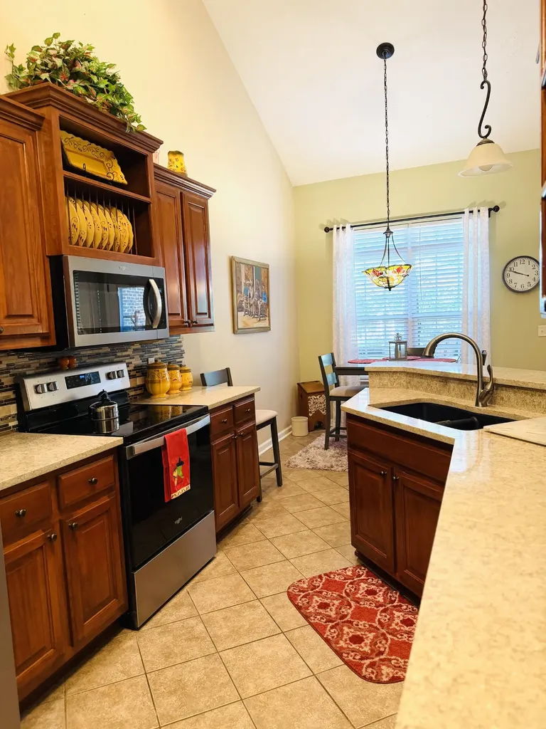 208 Indian Ridge Circle White House TN 37188