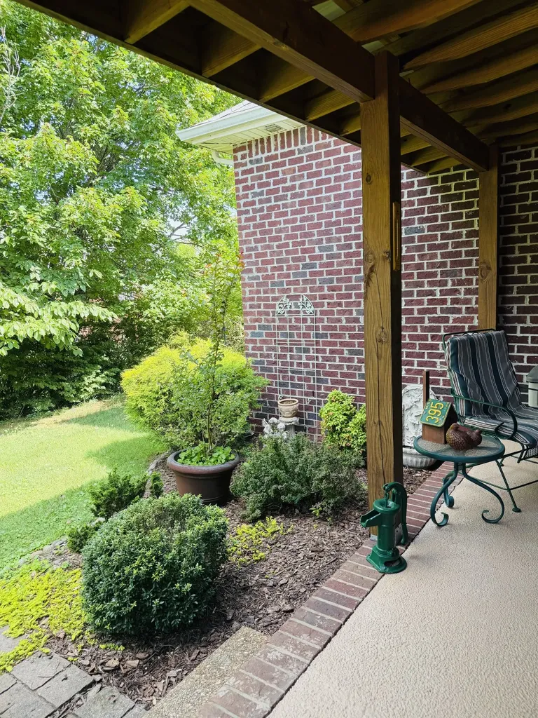 208 Indian Ridge Circle White House TN 37188