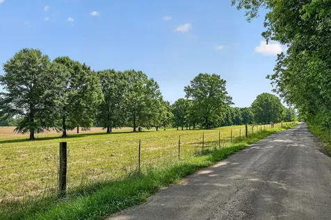1600 Magness Road Mcminnville TN 37110