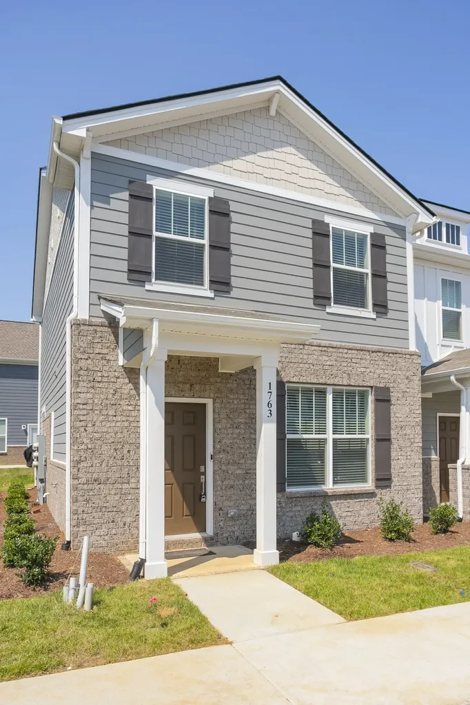 1763 Frodo Way Murfreesboro TN 37128