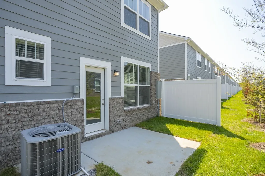 1763 Frodo Way Murfreesboro TN 37128