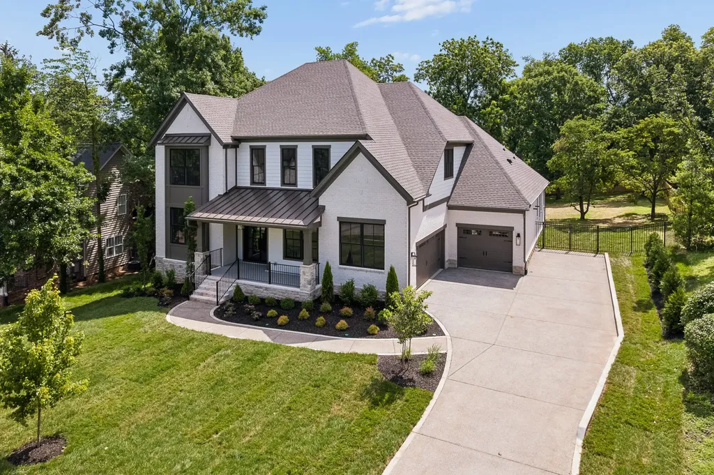 2808 White Oak Drive Nashville TN 37215