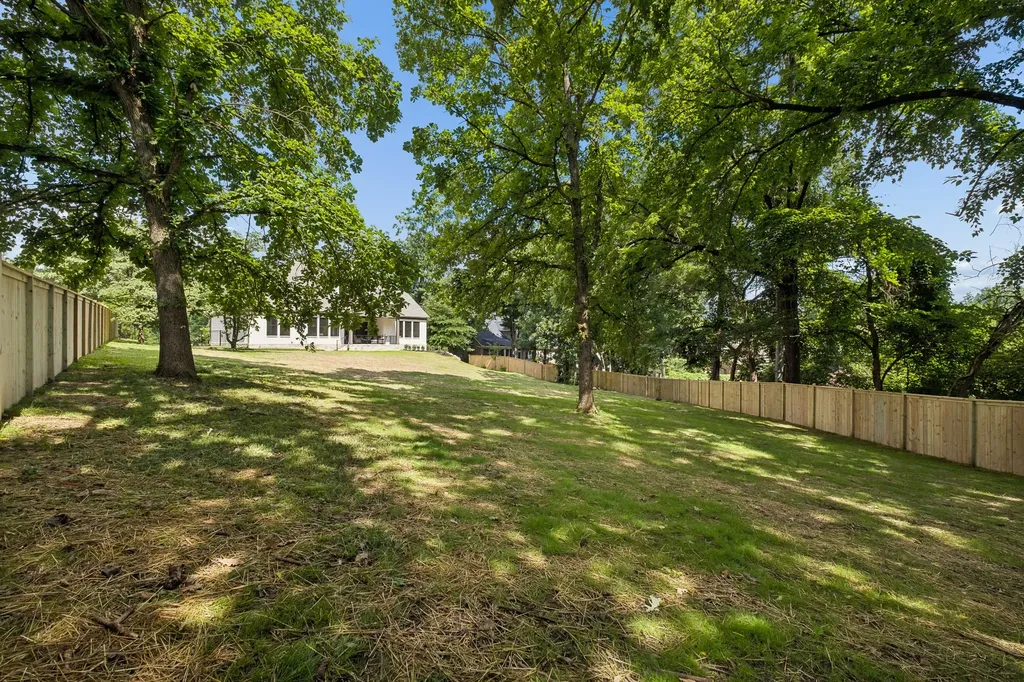 2808 White Oak Drive Nashville TN 37215