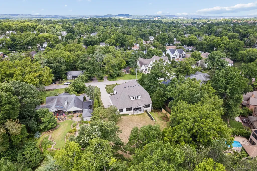 2808 White Oak Drive Nashville TN 37215
