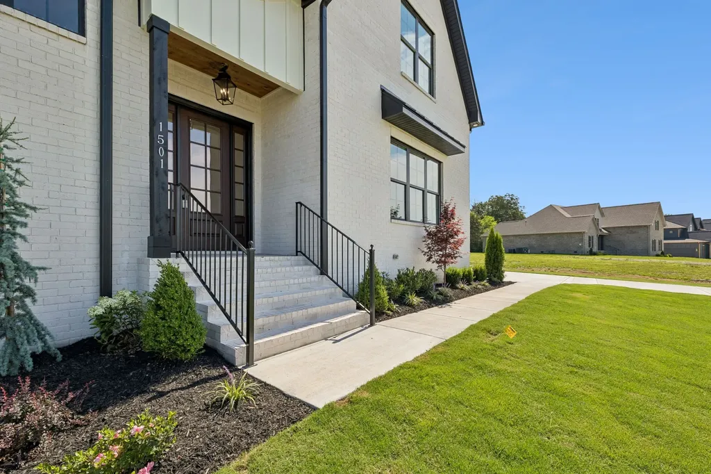 1501 Martha Washington Way Murfreesboro TN 37130