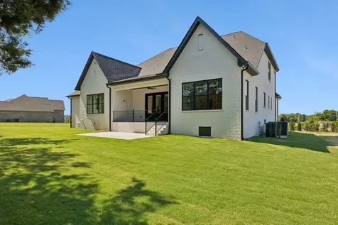 1501 Martha Washington Way Murfreesboro TN 37130
