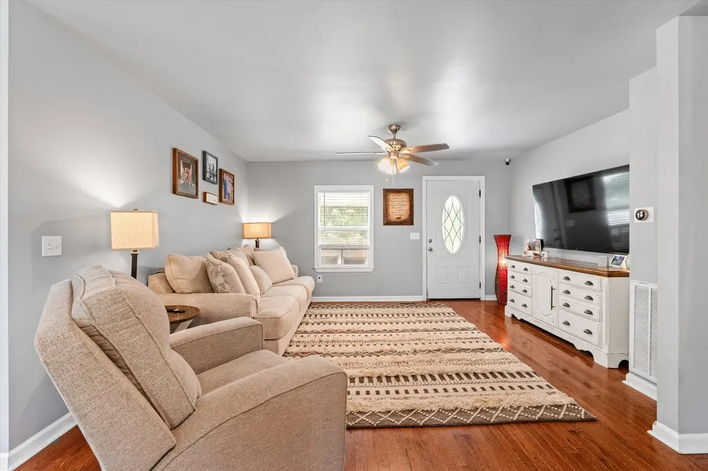 6231 Freudman Road Whites Creek TN 37189