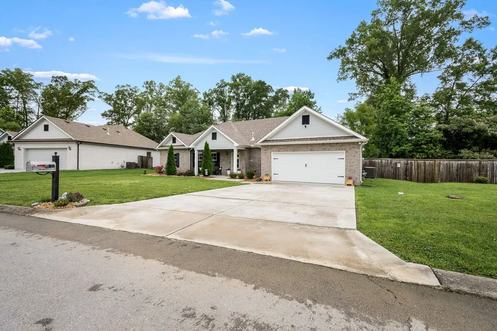139 Blue Sky Court Tullahoma TN 37388
