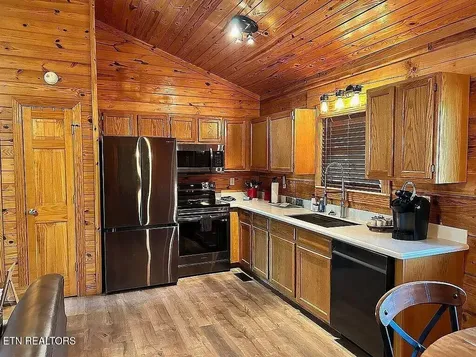 3215 Steeple Way Pigeon Forge TN 37863