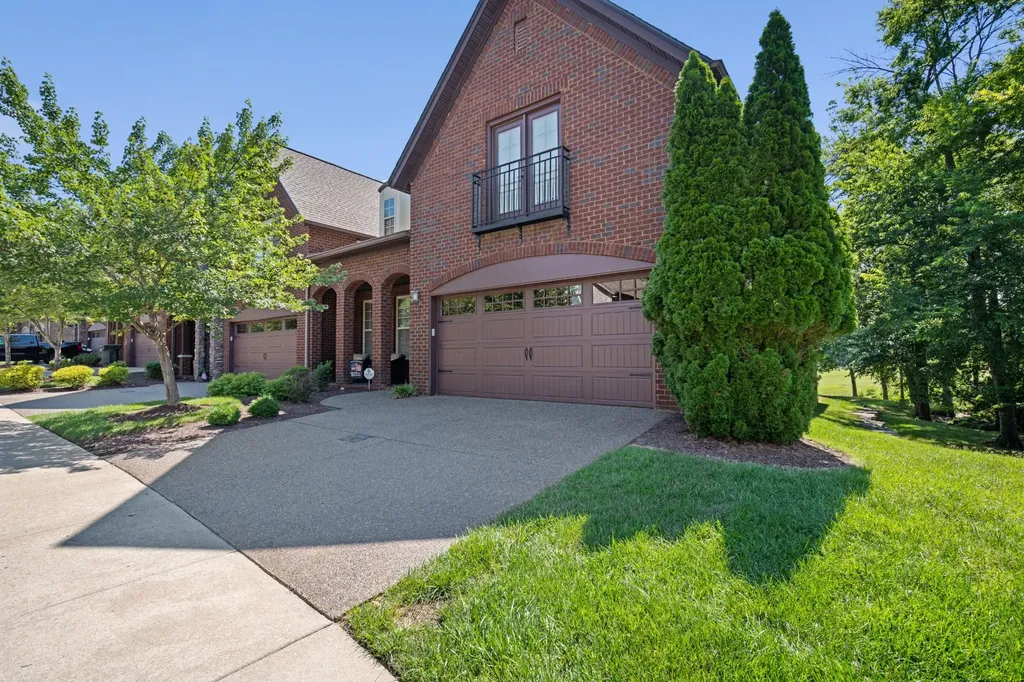 131 Village Circle Lebanon TN 37087