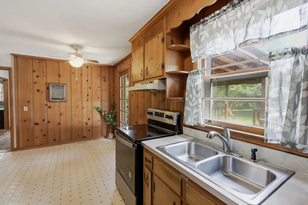 3835 Creekside Drive Nashville TN 37211