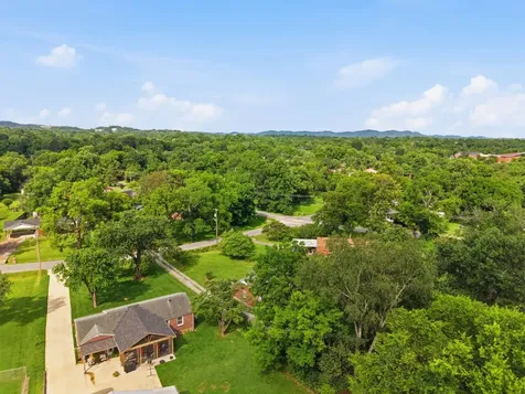 3835 Creekside Drive Nashville TN 37211