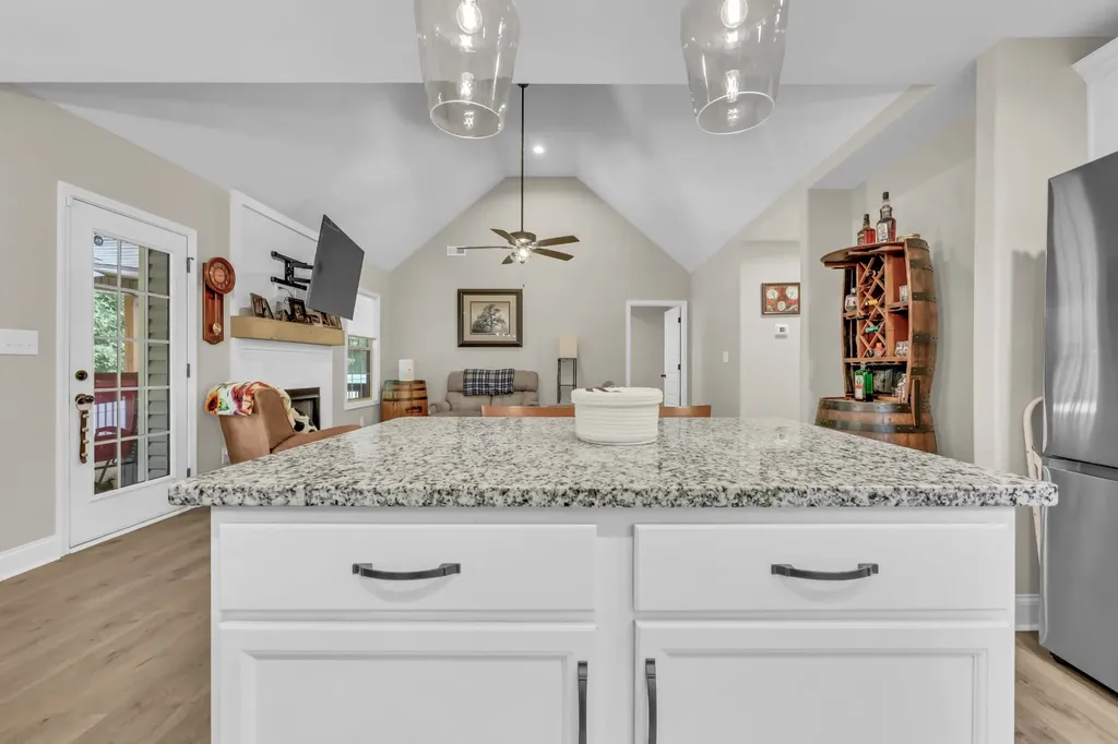 1195 Boulder Pass Road Clarksville TN 37040