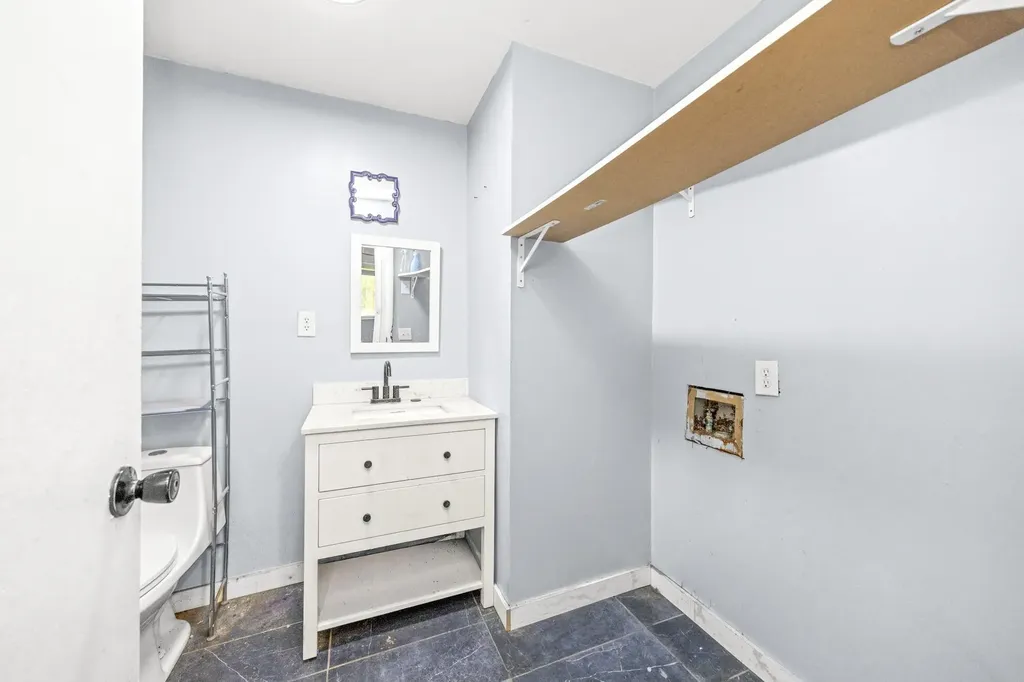 1917 Louanne Drive Nashville TN 37217