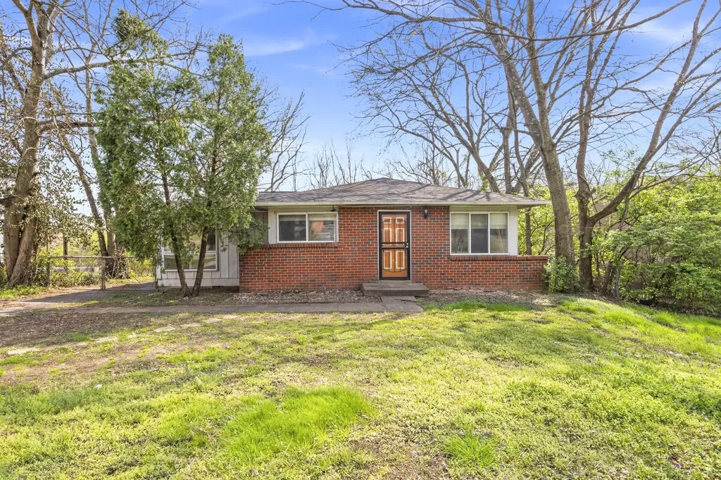 1917 Louanne Drive Nashville TN 37217