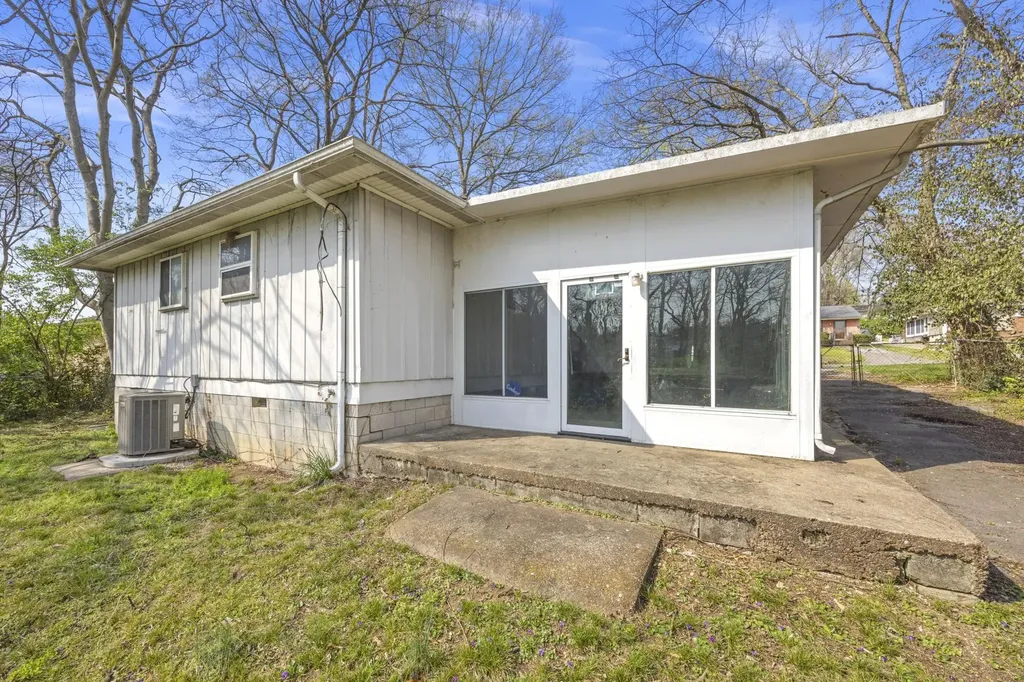 1917 Louanne Drive Nashville TN 37217