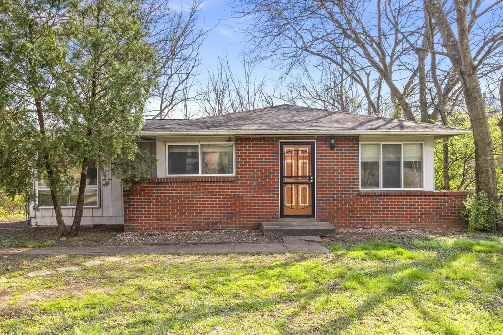 1917 Louanne Drive Nashville TN 37217