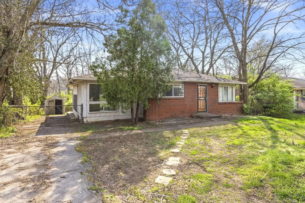 1917 Louanne Drive Nashville TN 37217