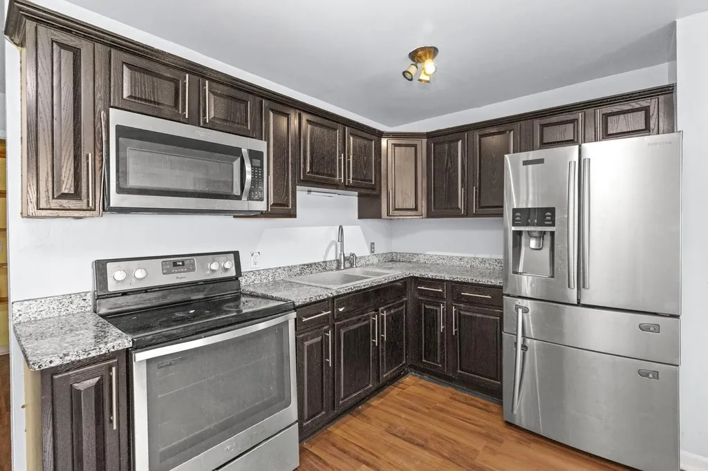 1917 Louanne Drive Nashville TN 37217