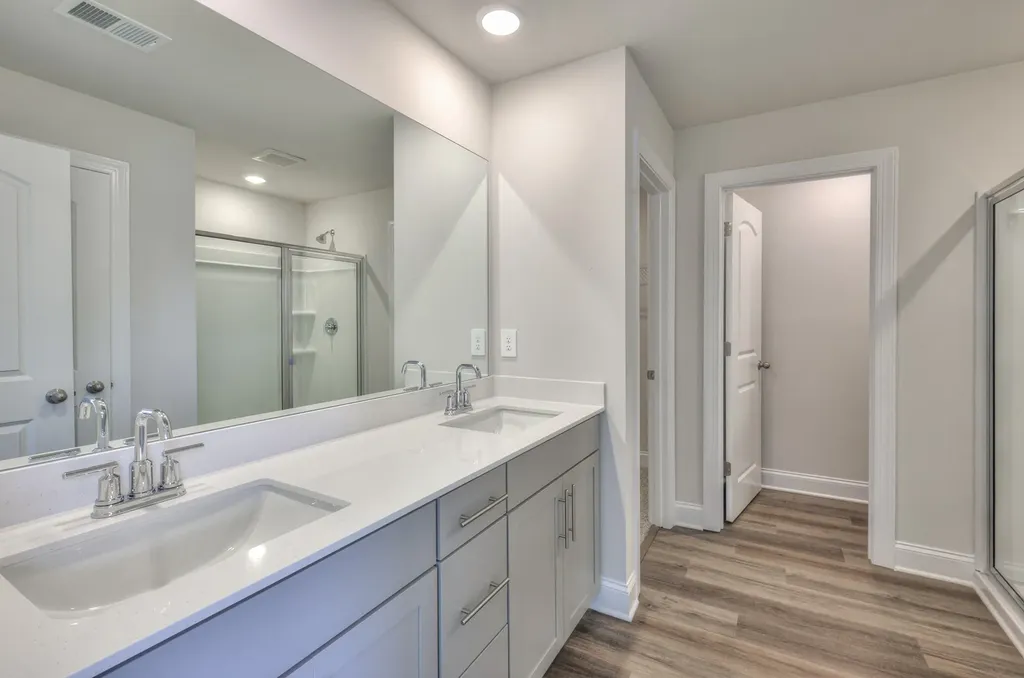 1786 Flora Grove Hermitage TN 37076