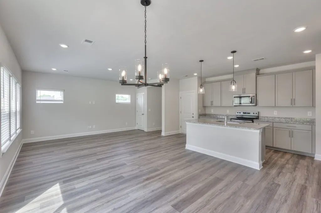1786 Flora Grove Hermitage TN 37076