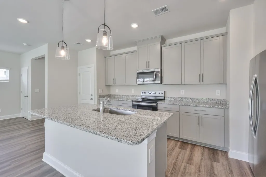 1786 Flora Grove Hermitage TN 37076