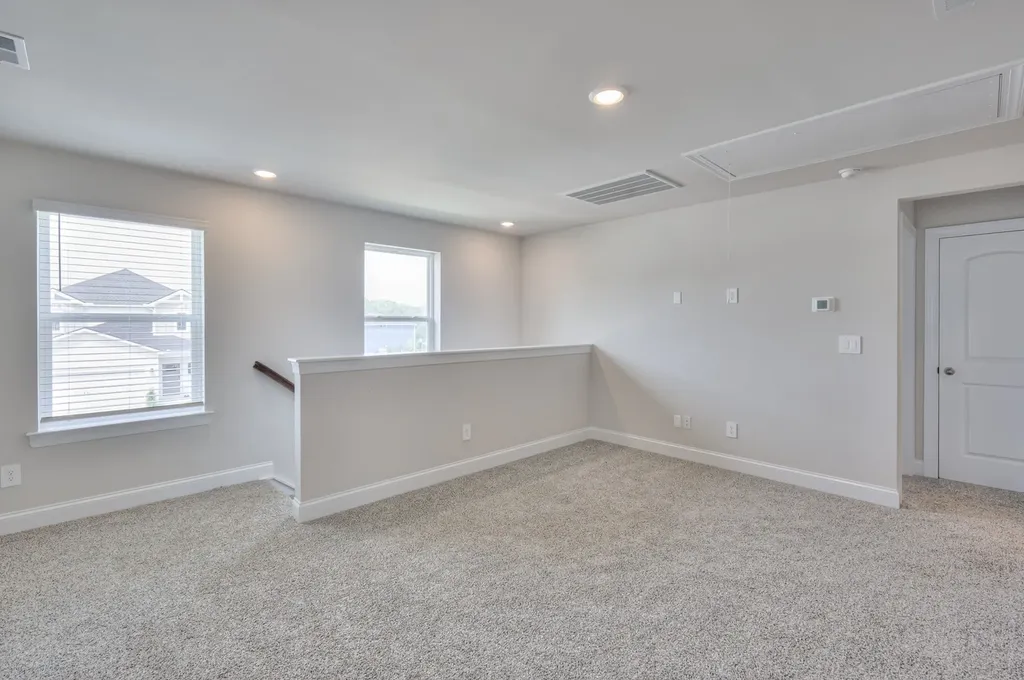 1786 Flora Grove Hermitage TN 37076