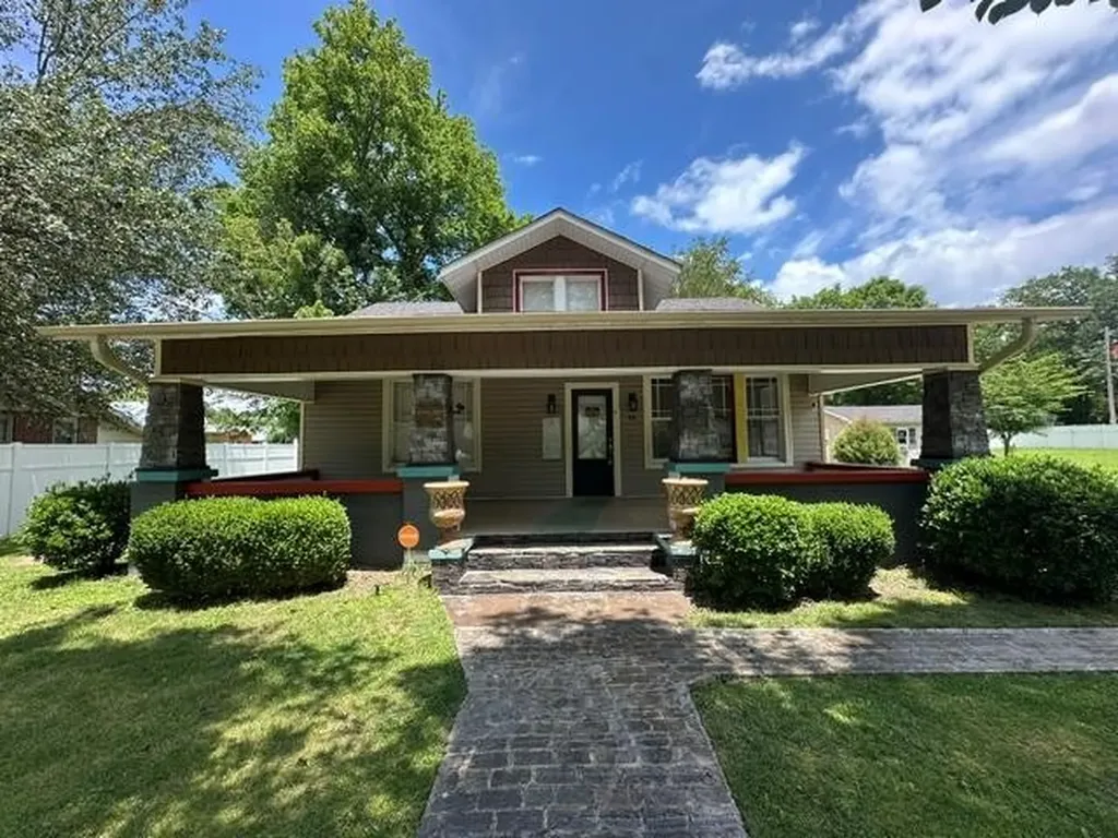 116 W Frazier Street Camden TN 38320