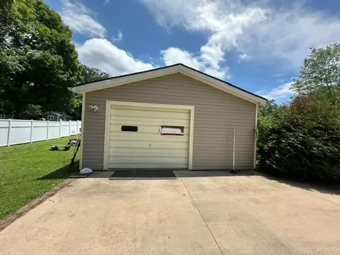 116 W Frazier Street Camden TN 38320
