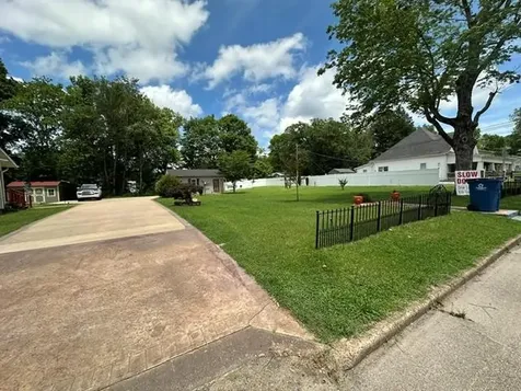 116 W Frazier Street Camden TN 38320