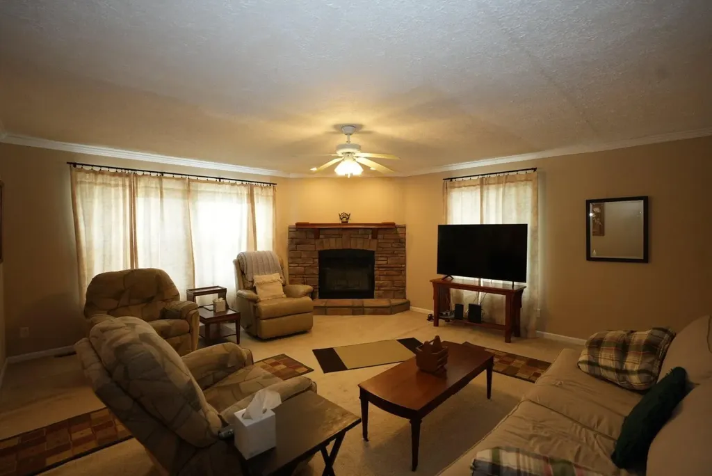 1366 Paradise Lane Dandridge TN 37725