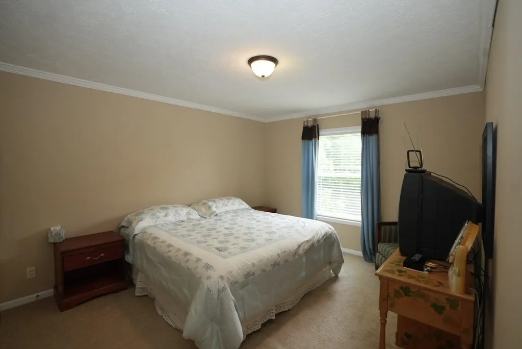 1366 Paradise Lane Dandridge TN 37725