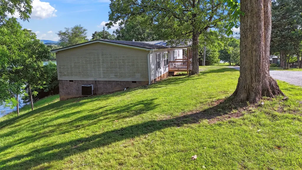 1366 Paradise Lane Dandridge TN 37725