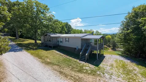 1366 Paradise Lane Dandridge TN 37725