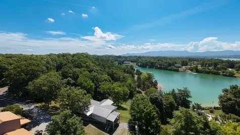 1366 Paradise Lane Dandridge TN 37725