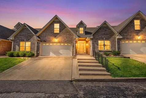 404 Country Club Court Clarksville TN 37043