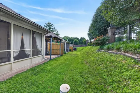 404 Country Club Court Clarksville TN 37043