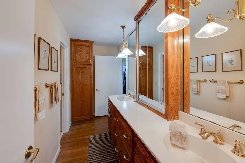 945 Forest Acres Court Nashville TN 37220
