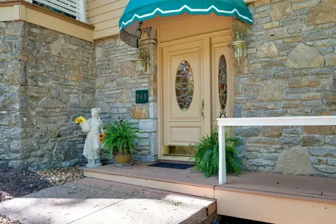 945 Forest Acres Court Nashville TN 37220