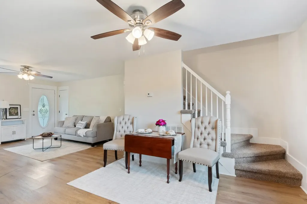1099 Old County House Road Charlotte TN 37036