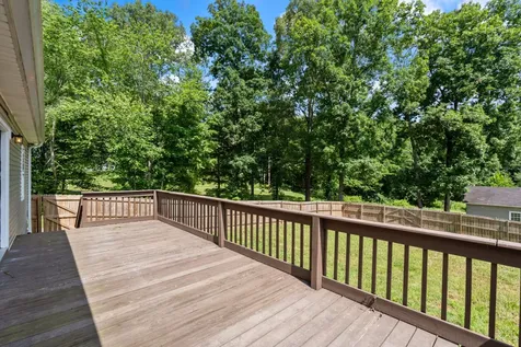 1099 Old County House Road Charlotte TN 37036