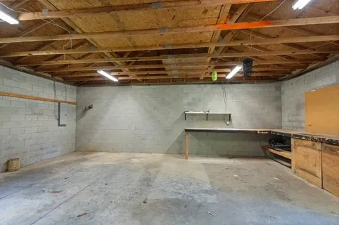 1099 Old County House Road Charlotte TN 37036