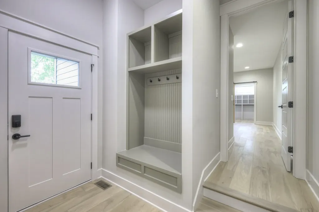 821B Acklen Avenue Nashville TN 37203