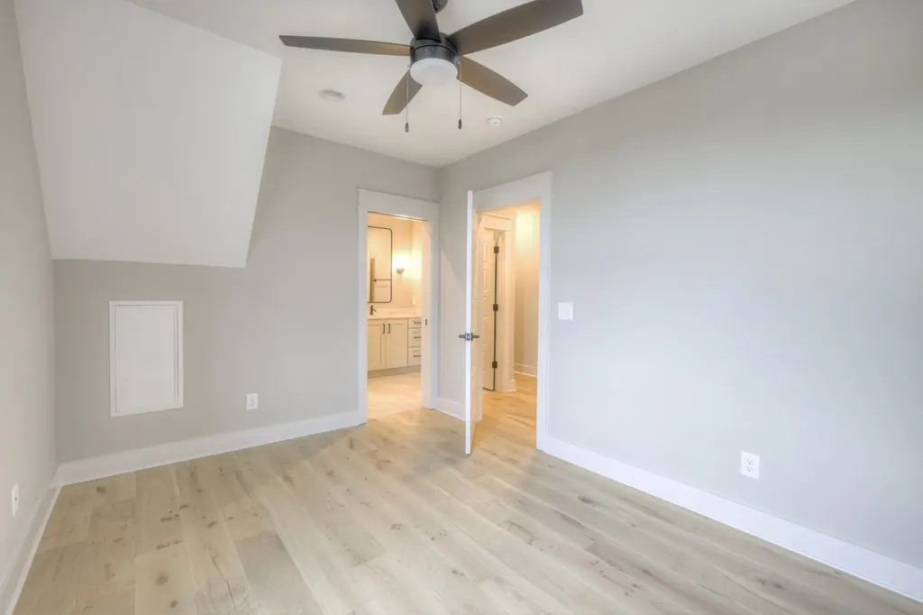 821B Acklen Avenue Nashville TN 37203