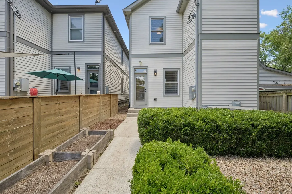 1212A Pennock Avenue Nashville TN 37207