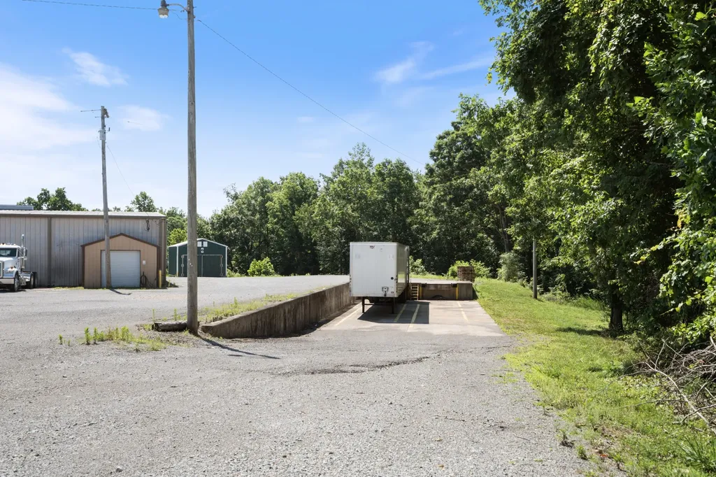 2898 Crestridge Drive Centerville TN 37033