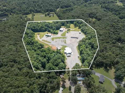 2898 Crestridge Drive Centerville TN 37033