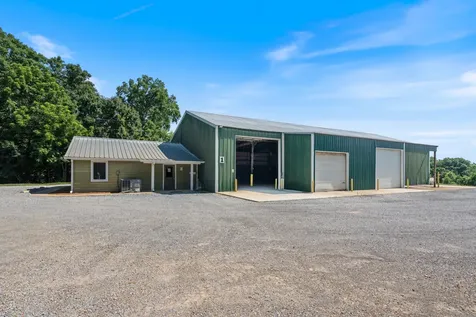 2898 Crestridge Drive Centerville TN 37033